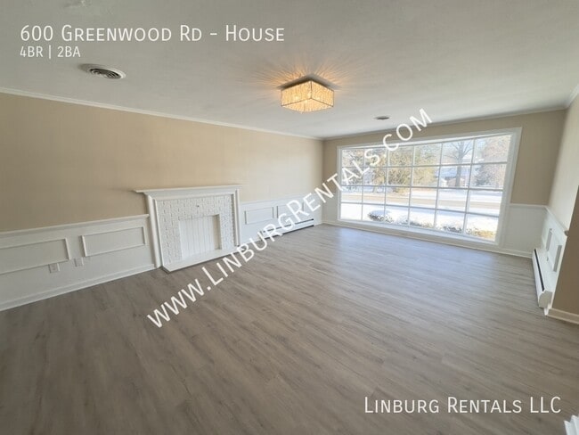 Foto del edificio - 600 Greenwood Rd