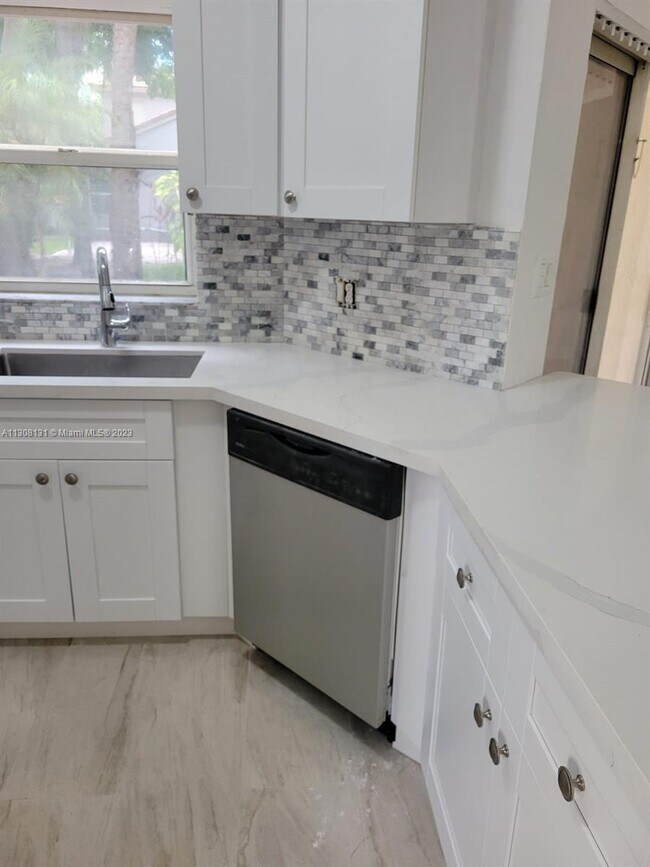 Building Photo - 1643 SW 158th Terrace