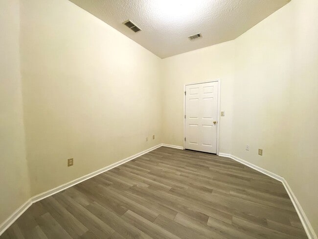 Building Photo - 9410 Osprey Branch Trail