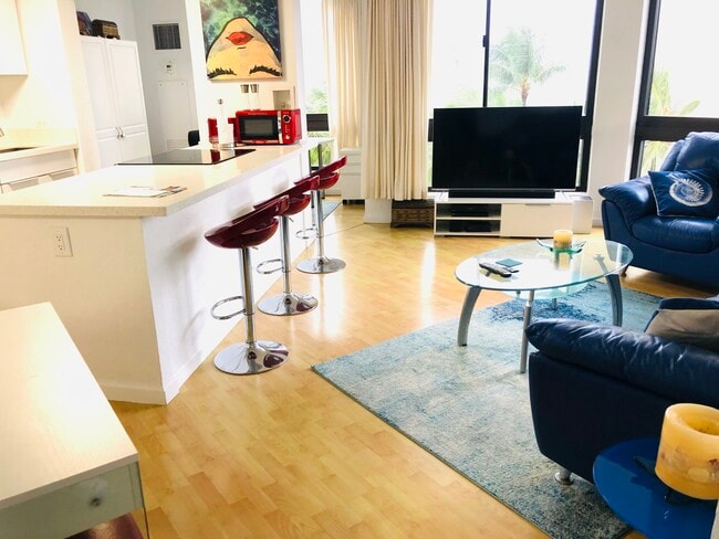 Building Photo - 300 Wai Nani Way