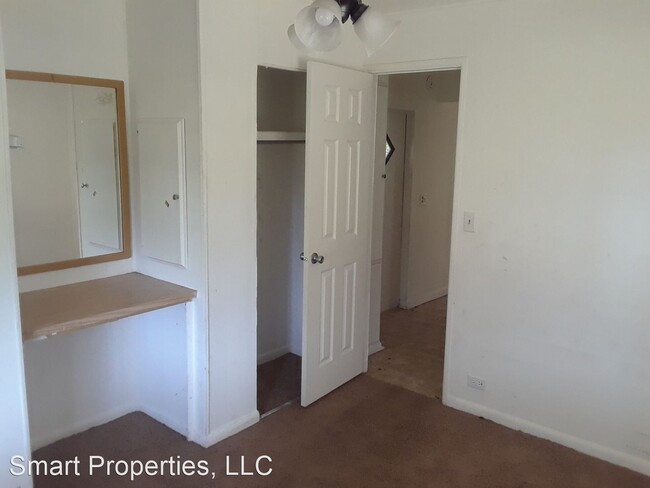 Building Photo - 2 br, 2 bath House - 5355 Kathleen Rd #3
