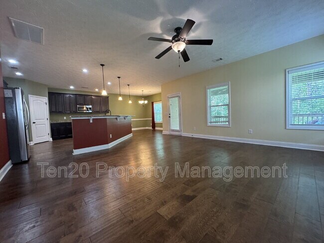 Foto del edificio - 7471 Coppice Dr