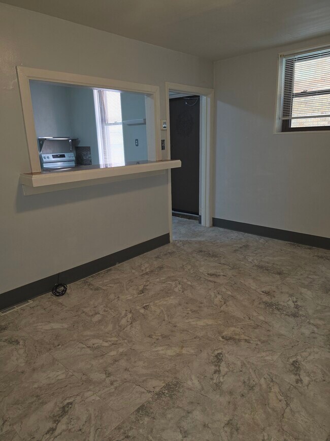 Una habitación - 1128 4th Ave
