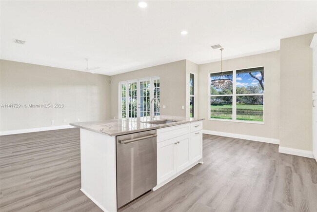 Building Photo - 11358 Majestic Acres Terrace
