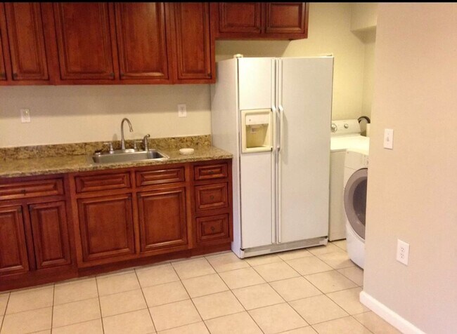 Foto del edificio - 3 Bedroom Rental in Halethorpe