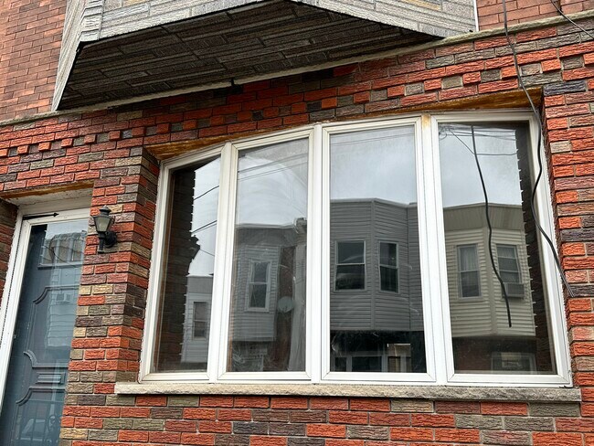 Building Photo - 2018 Emily St