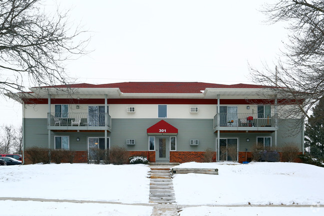 Building Photo - Knightsbridge Road Apartments