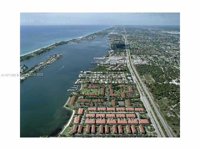 Foto del edificio - 160 Yacht Club Way