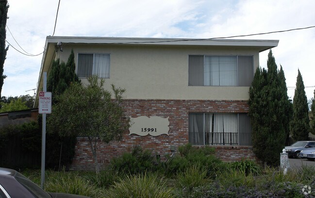 Foto del edificio - 15991 Mateo St