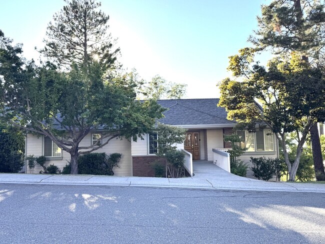 Foto del edificio - 146 Northridge Dr