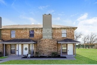 Building Photo - 5947 Shadydell Dr