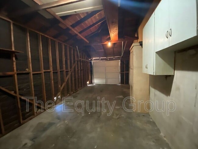 Building Photo - 1220 S Church St