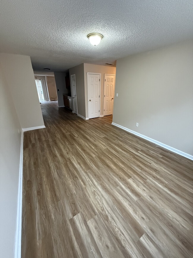 Foto del edificio - 460 Parkway Rd