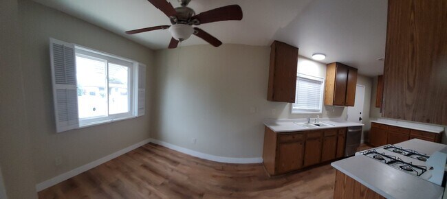Building Photo - 1832 Pueblo Dr