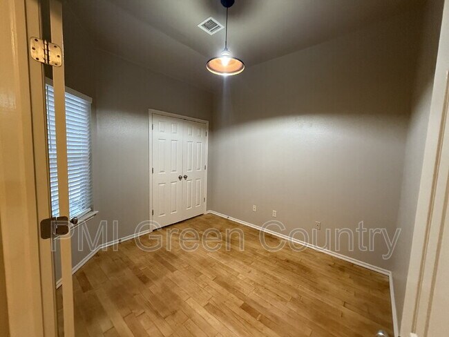 Foto del edificio - 3525 E Aurora St