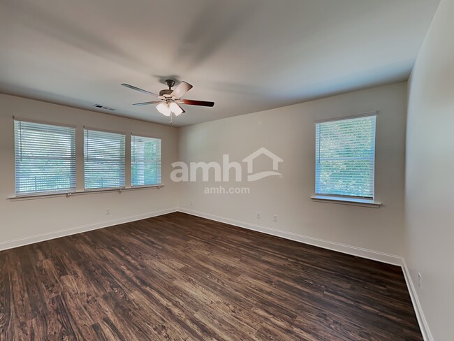 Foto del edificio - 4301 Spregan Way