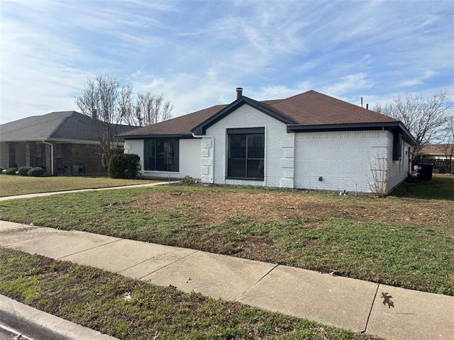 Building Photo - 206 N Alder Dr