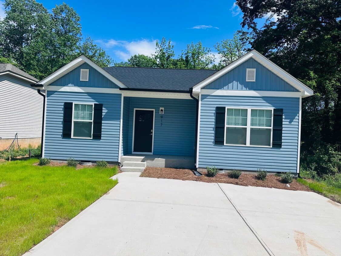 Foto principal - New Construction less than 30 minutes from...