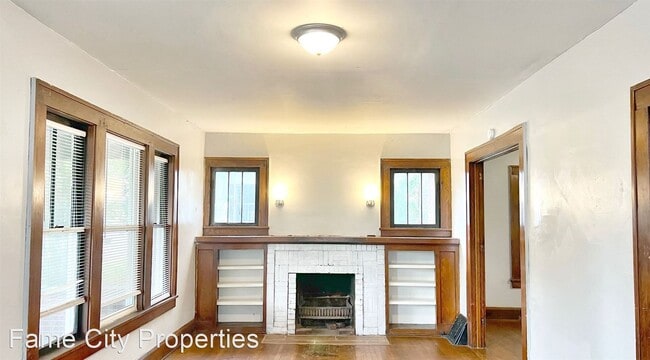 Building Photo - 3 br, 1 bath House - 1438 Rowland Ave NE