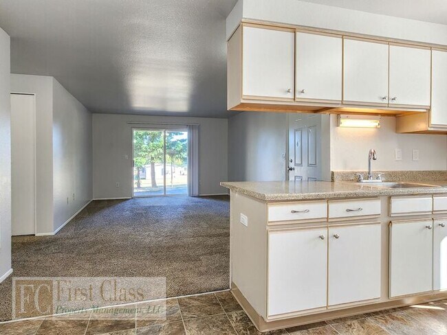 Building Photo - 1255 NW 183rd Ave