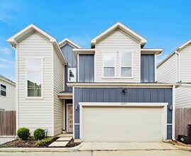 Building Photo - 1257 W Tidwell Rd