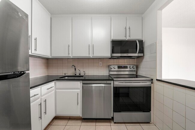 Foto del edificio - 7855 JFK Blvd E