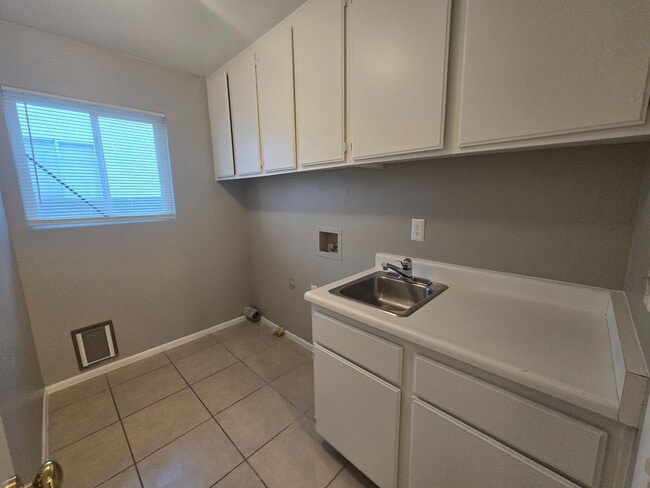 Foto del edificio - COMING SOON