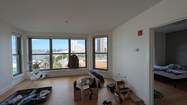 Building Photo - Luxury 2-bed/2bath near BU