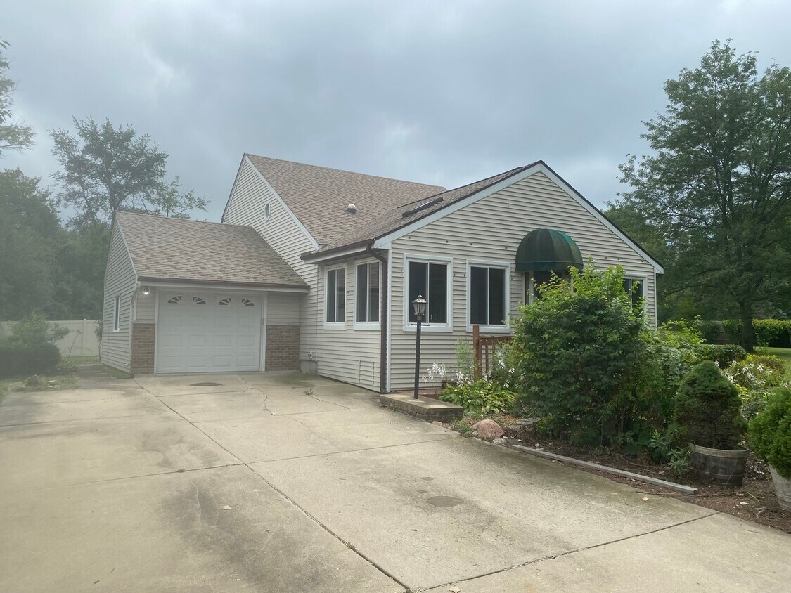 17259 W 143rd St, Lockport, IL 60441 House Rental in Lockport, IL