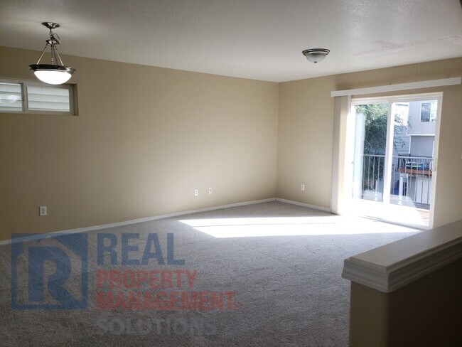 Building Photo - 2757 SE 84th Ave