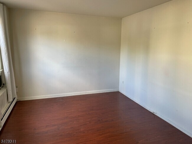 Building Photo - 121 Harrison St