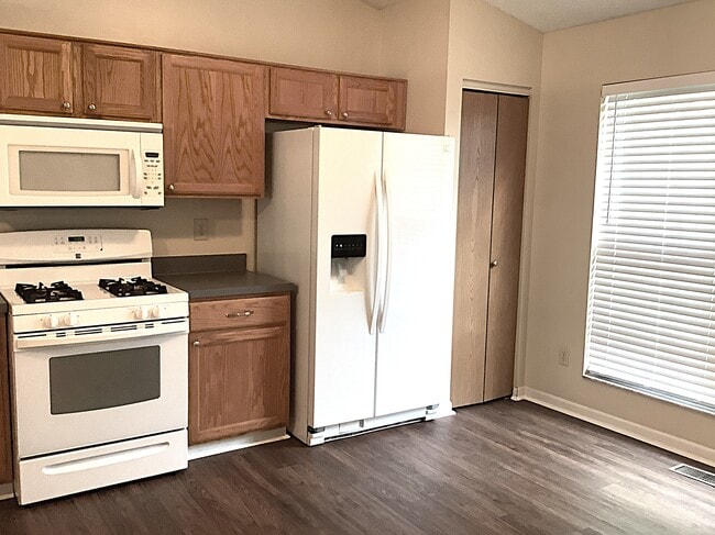 Building Photo - 761 Turos Ct