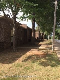 Primary Photo - 705 W Putman St