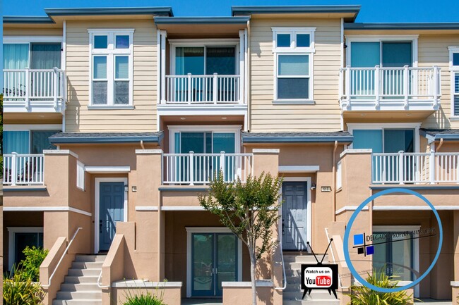Building Photo - Downtown Benicia! Gorgeous waterfront town...