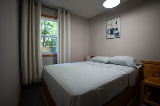 Building Photo - 2689 Muskoka District Road 118 West