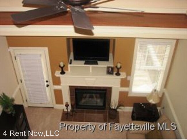 Building Photo - 3 br, 2 bath House - 402 Ponton Drive