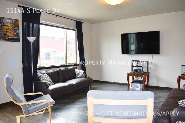 Building Photo - 15144 Peace Dr