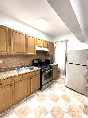 Foto del edificio - 812 Grand St