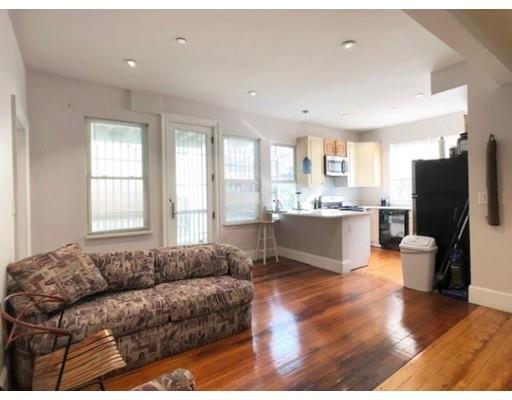 Building Photo - 44 Mozart St