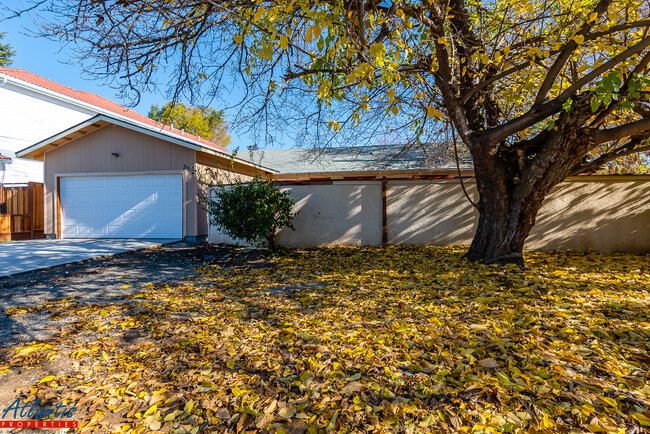 Building Photo - 3560 Kettmann Rd