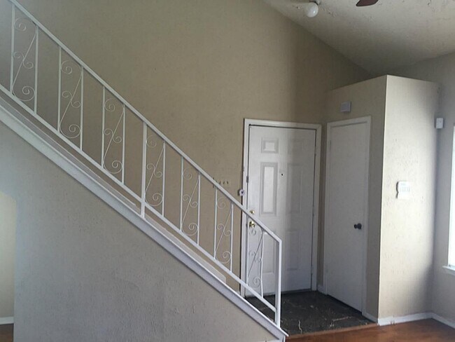 Foto del edificio - 15714 Baybriar Dr