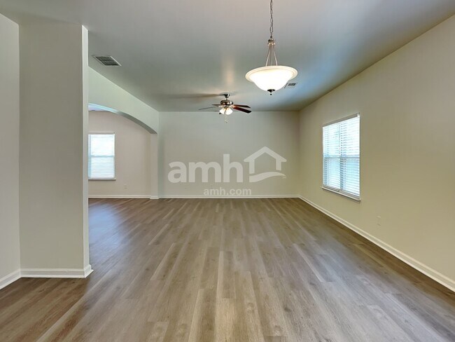 Foto del edificio - 231 Bandelier Cir