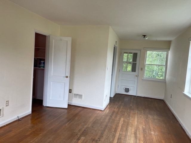 Living Room/Dining room - 1305 Longwood Ave