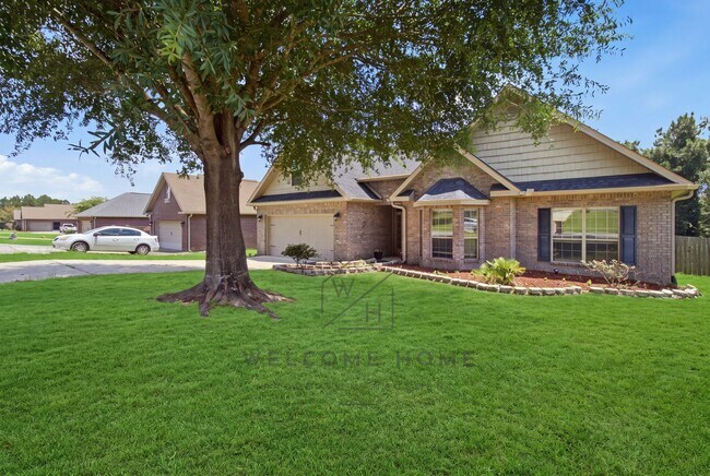Foto del edificio - 734 Lime Ln