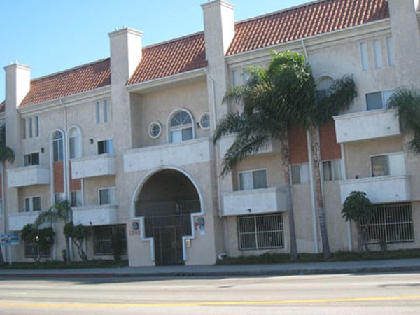Primary Photo - 1306 W Carson St