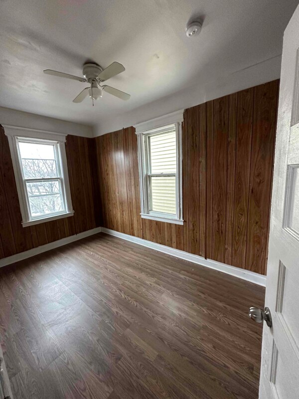 Foto del edificio - 110 Lincoln Ave