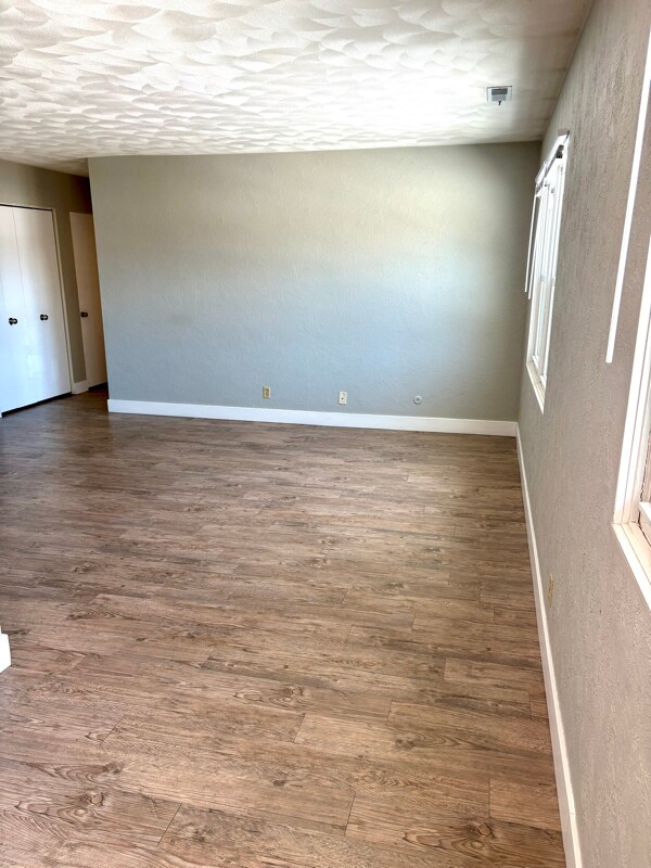 Foto del edificio - 4026 N Illinois Ave