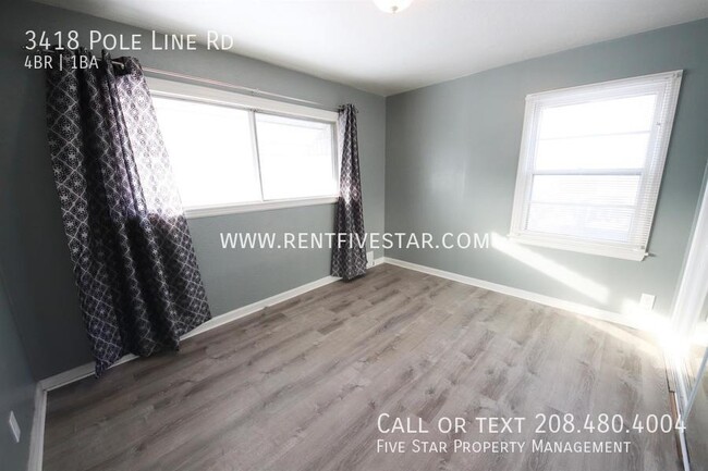 Building Photo - Home Available in Central Pocatello! This ...