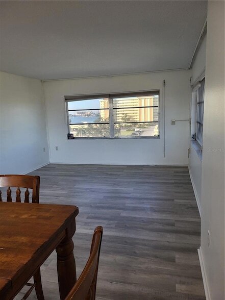 Foto del edificio - 4650 Cove Cir