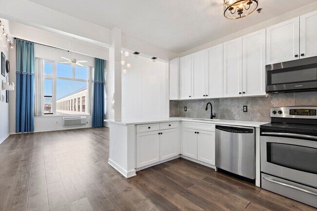Building Photo - 1500 Hudson St